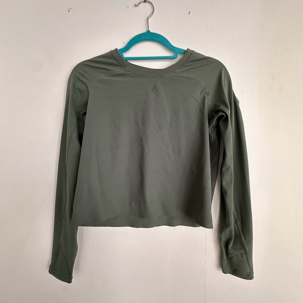 Lululemon Cropped Long sleeve top - GREEN